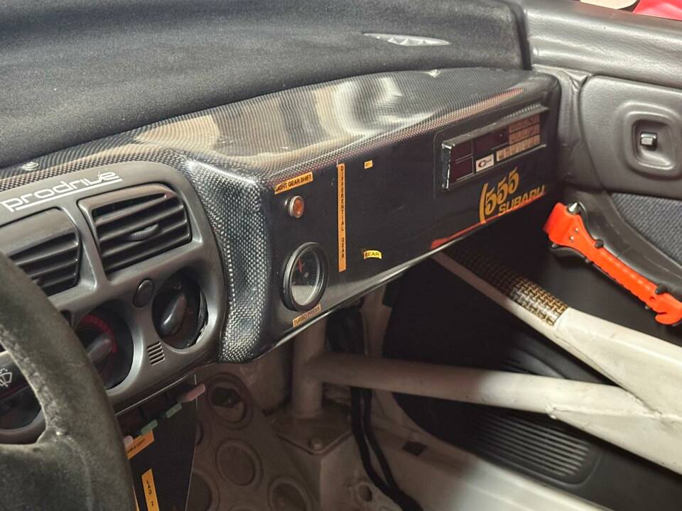 Image 13/22 of Subaru Impreza GT Turbo (1997)