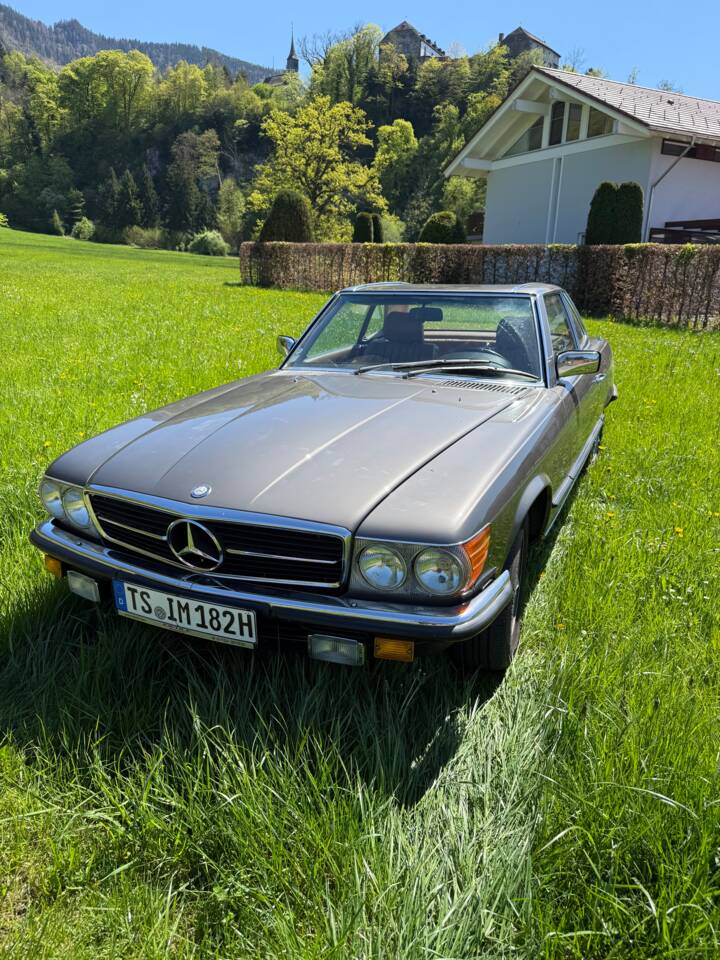 Image 6/11 de Mercedes-Benz 380 SL (1982)