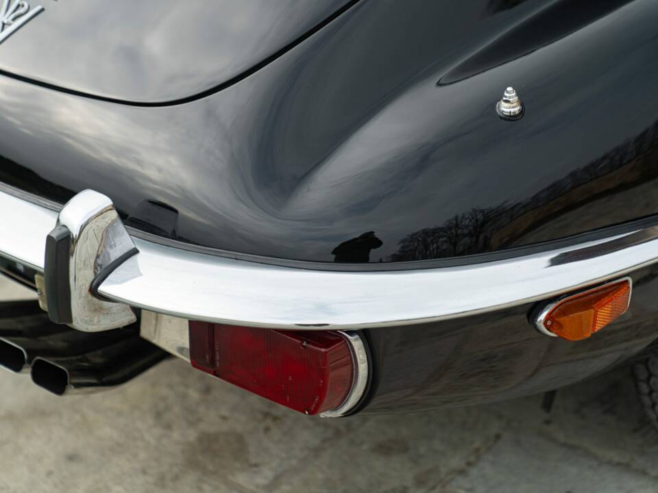 Bild 16/50 von Jaguar E-Type V12 (2+2) (1971)