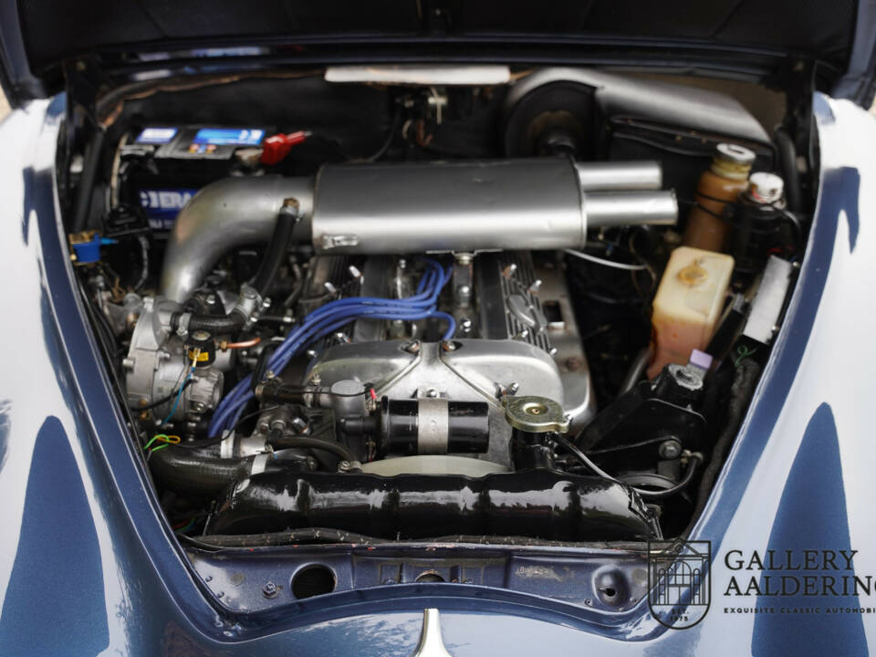 Image 22/50 of Jaguar Mk II 3.4 (1966)