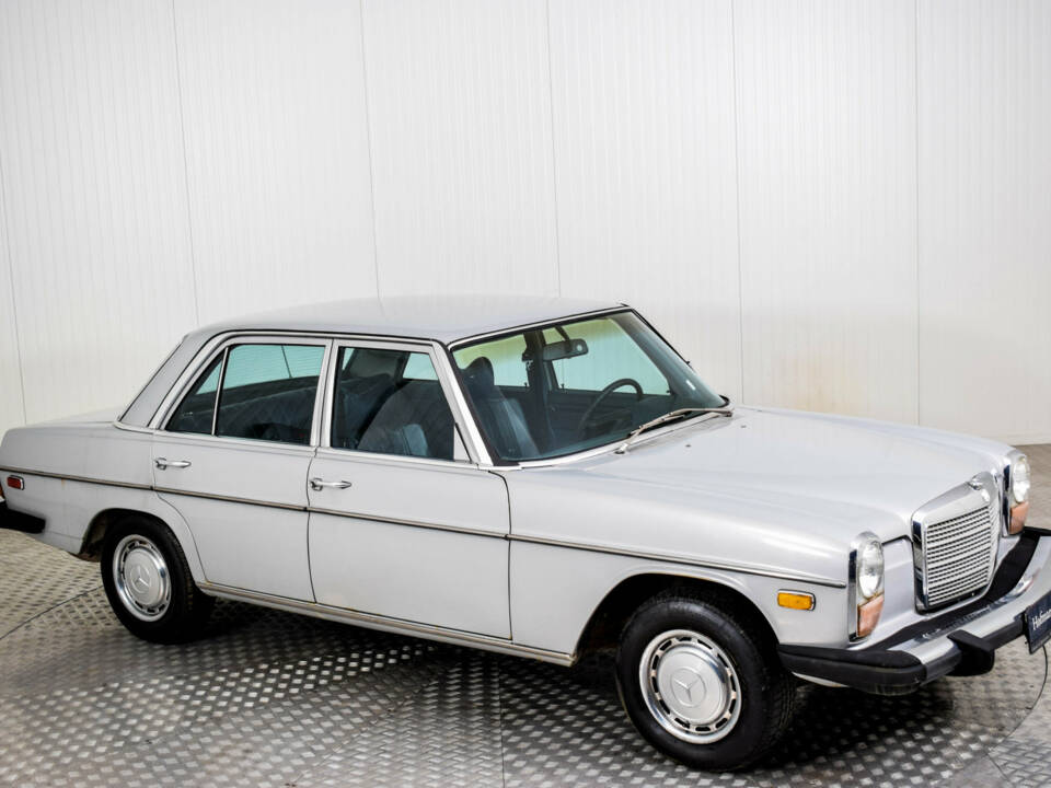 Image 49/50 of Mercedes-Benz 240 D (1976)