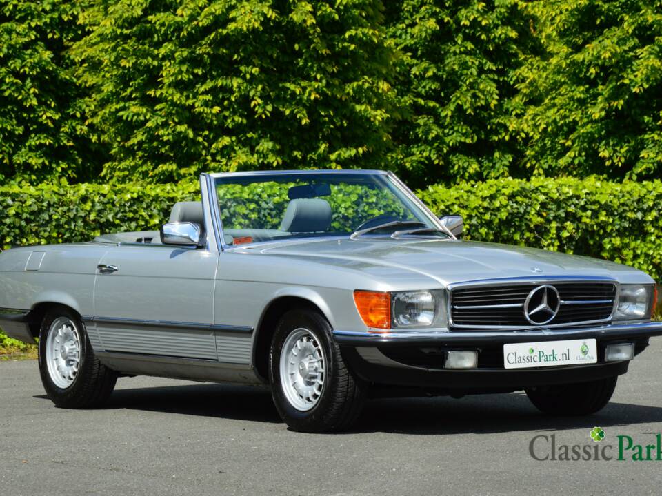 Image 4/50 de Mercedes-Benz 500 SL (1985)