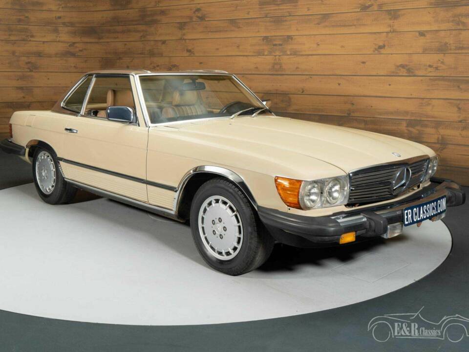 Immagine 4/29 di Mercedes-Benz 380 SL (1983)