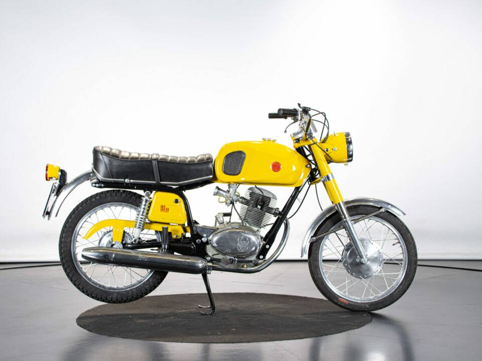 Imagen 5/50 de Gilera 150 Autostrada (1971)