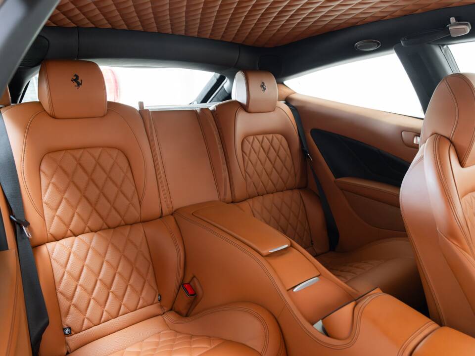 Image 35/47 of Ferrari FF (2015)