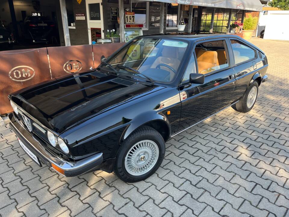 Afbeelding 21/25 van Alfa Romeo Alfasud 1.5 Sprint Veloce (1982)