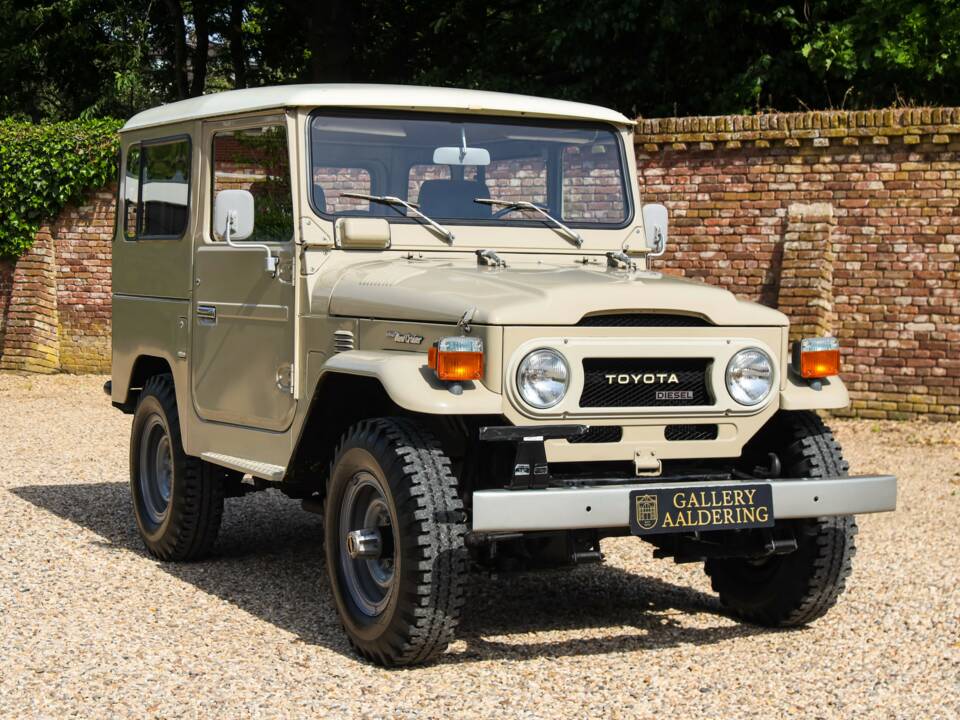 Bild 15/50 von Toyota Land Cruiser BJ 40 (1977)