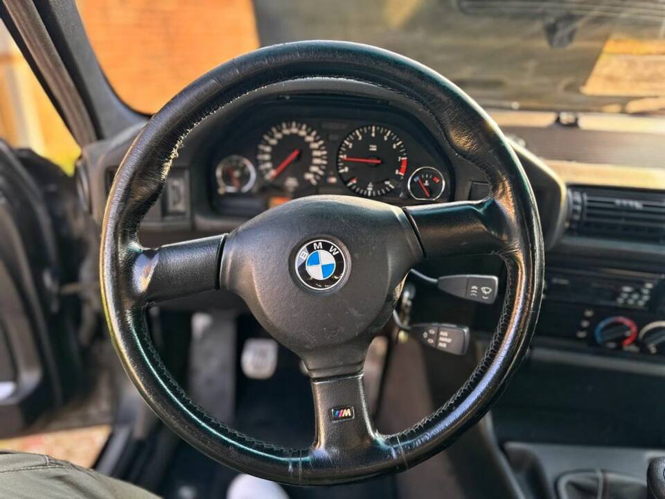 Immagine 7/8 di BMW M5 (1992)