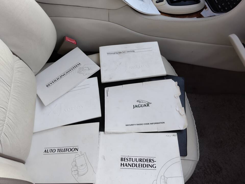 Image 58/71 of Daimler Super V8 (2000)