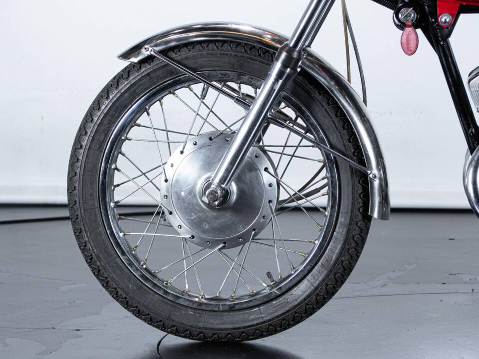 Imagen 29/50 de Kawasaki DUMMY (1970)