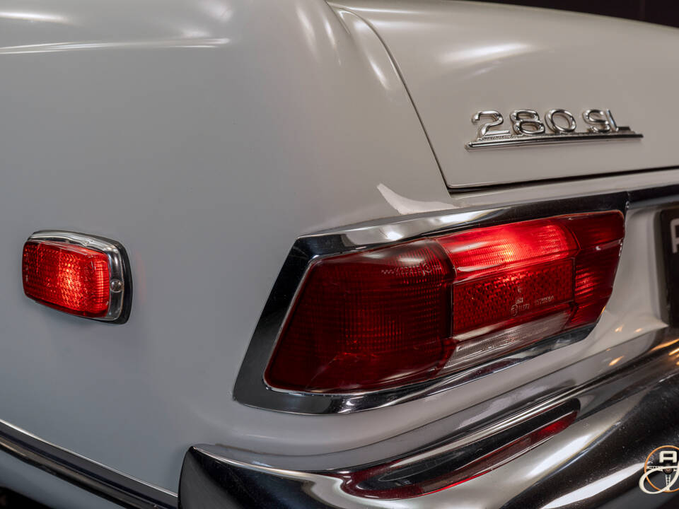 Image 22/23 of Mercedes-Benz 280 SL (1968)