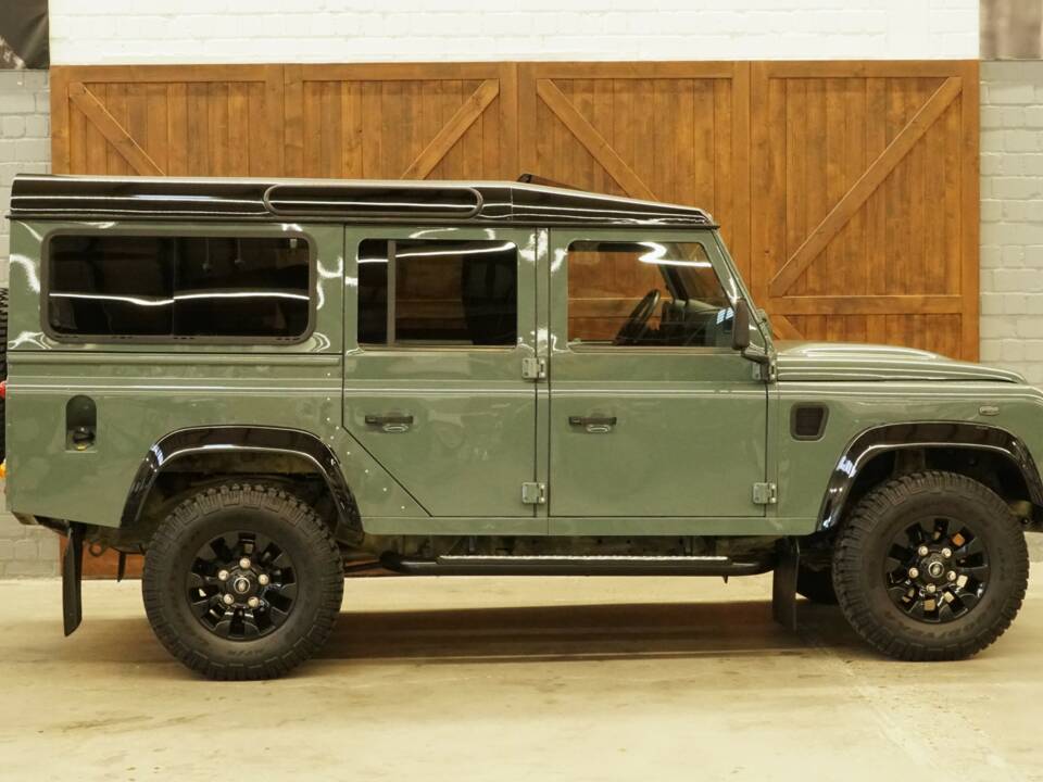 Bild 9/22 von Land Rover Defender 110 (2015)