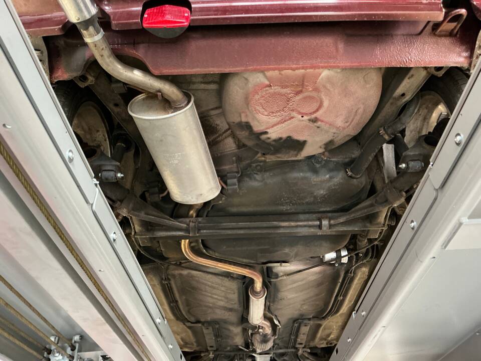 Bild 14/18 von Volkswagen Golf I Cabrio 1.8 (1993)