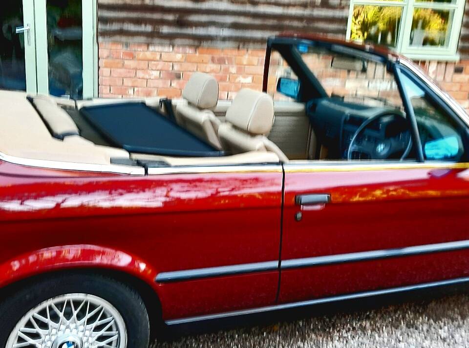 Bild 2/33 von BMW 318i (1993)