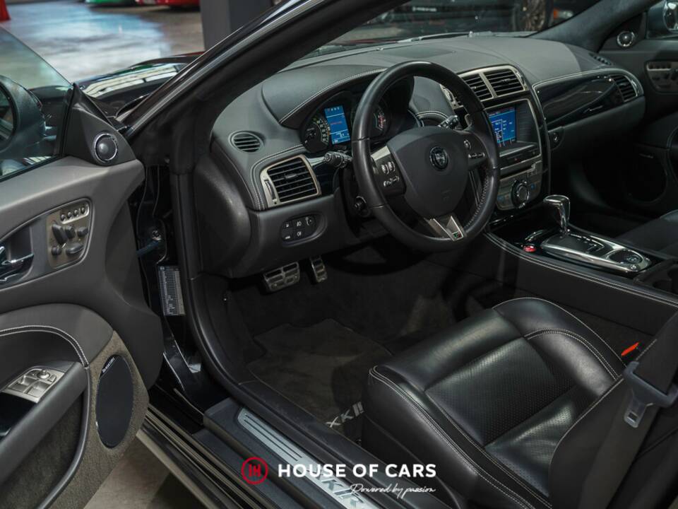 Bild 16/25 von Jaguar XKR (2009)