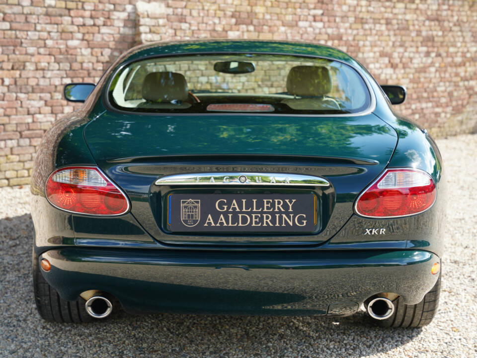 Image 6/50 of Jaguar XKR (2001)