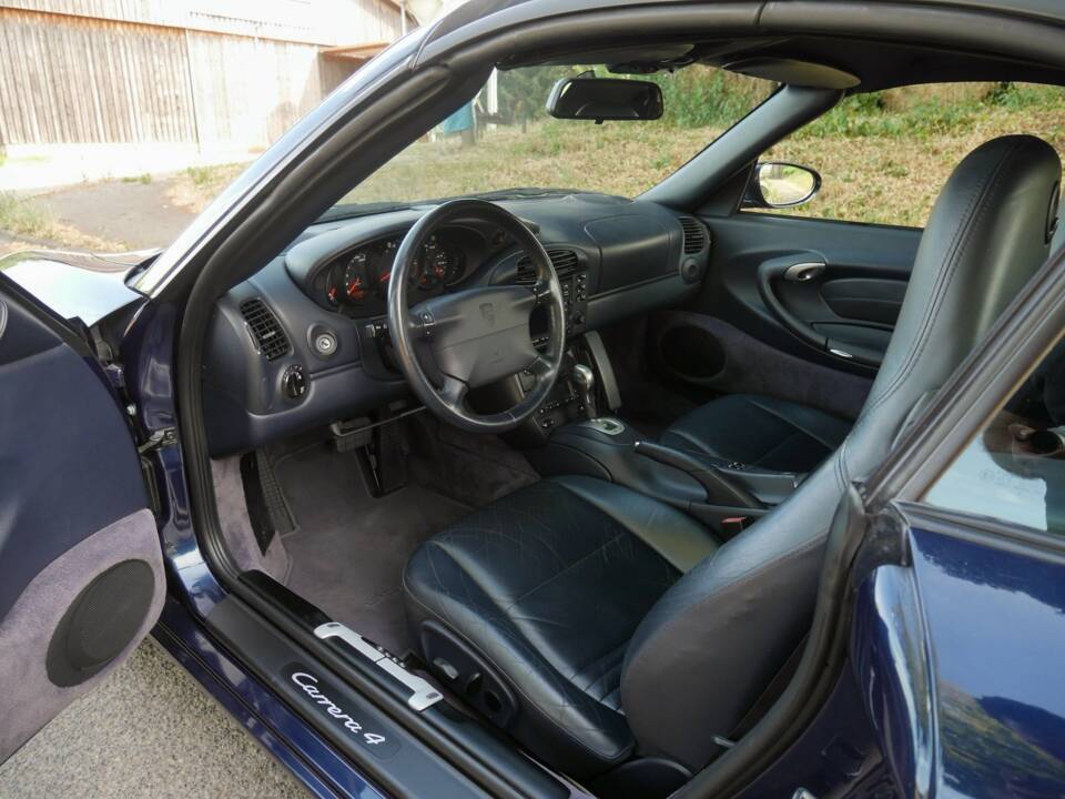 Bild 30/46 von Porsche 911 Carrera 4S (1900)