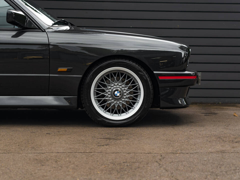 Image 11/57 of BMW M3 (1988)