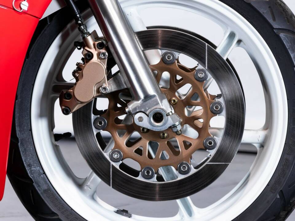 Afbeelding 36/50 van Honda VFR 750R RC 30 (1989)