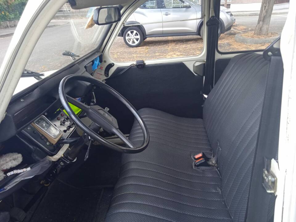 Image 8/13 of Citroën 2 CV 6 (1985)