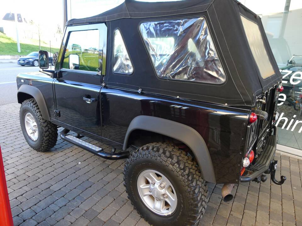 Bild 3/15 von Land Rover Defender 90 Heritage (2006)