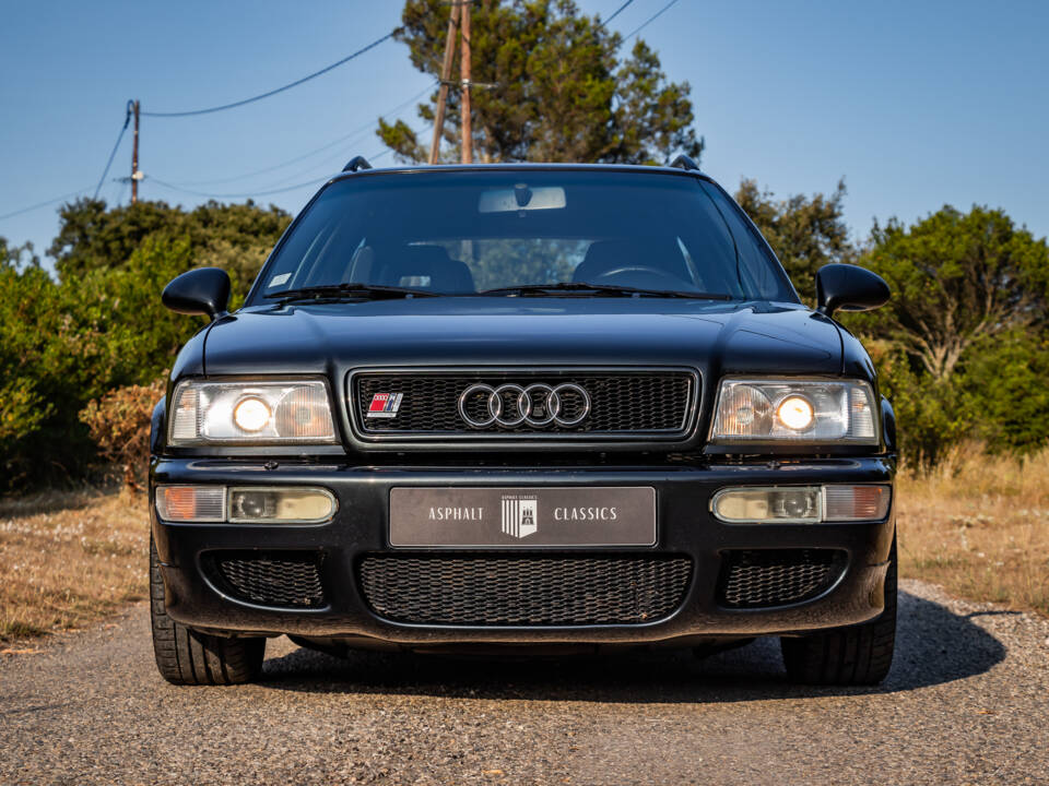 Image 42/50 of Audi RS2 Avant (1994)