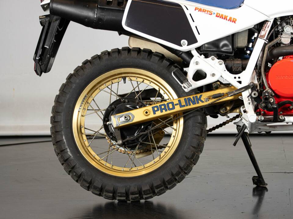 Image 28/50 of Honda DUMMY (1986)