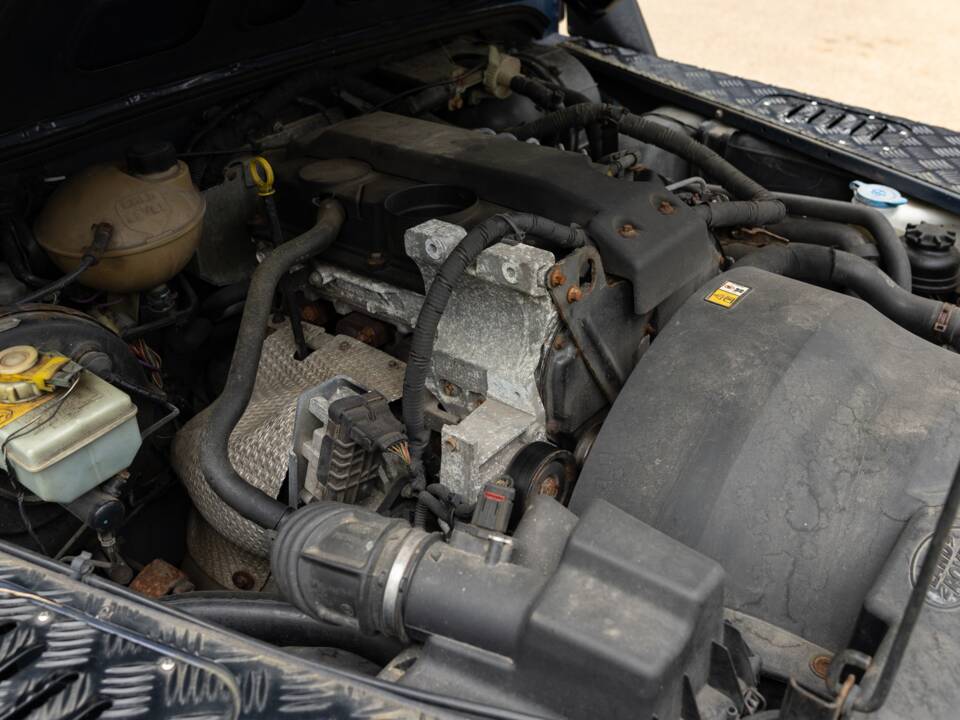 Image 5/43 of Land Rover Defender 90 (2010)