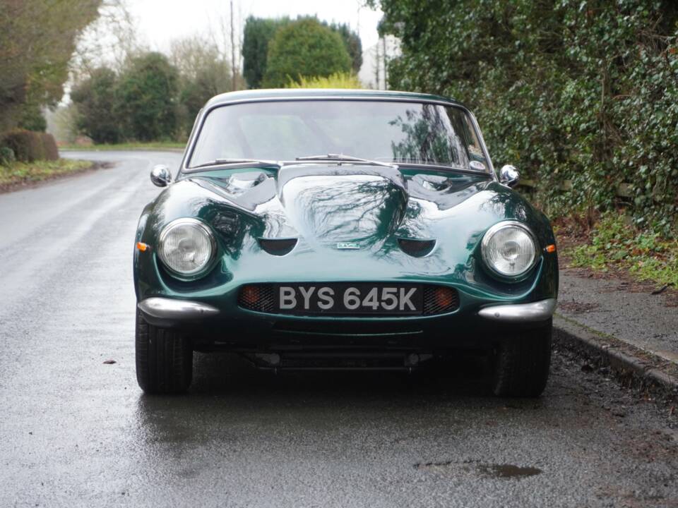 Image 2/17 of TVR Vixen Series 3 (1971)