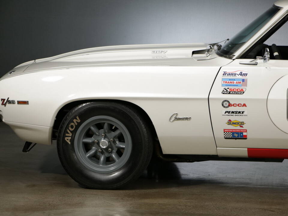 Image 12/36 of Chevrolet Camaro SS Sport (1969)