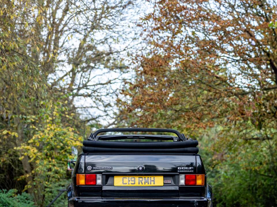 Afbeelding 10/46 van Volkswagen Golf I GTI 1.6 (1993)