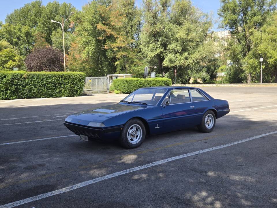 Image 4/77 of Ferrari 365 GT4 2+2 (1975)