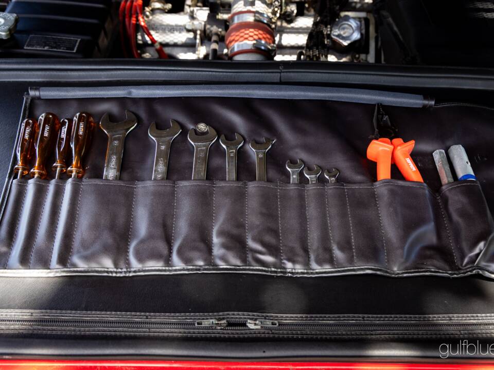 Image 59/73 of Ferrari 208 GTS Turbo (1989)