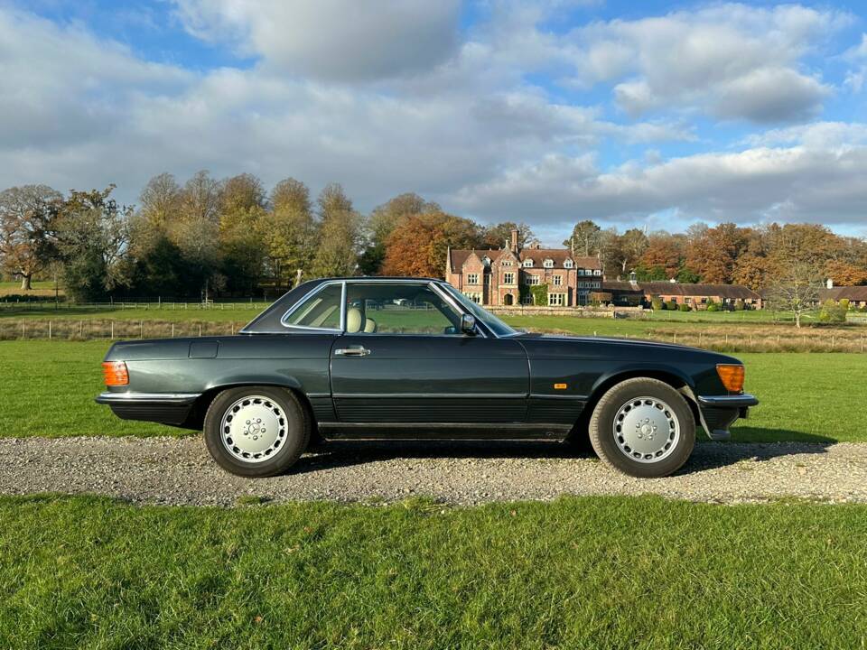 Image 62/71 of Mercedes-Benz 420 SL (1988)