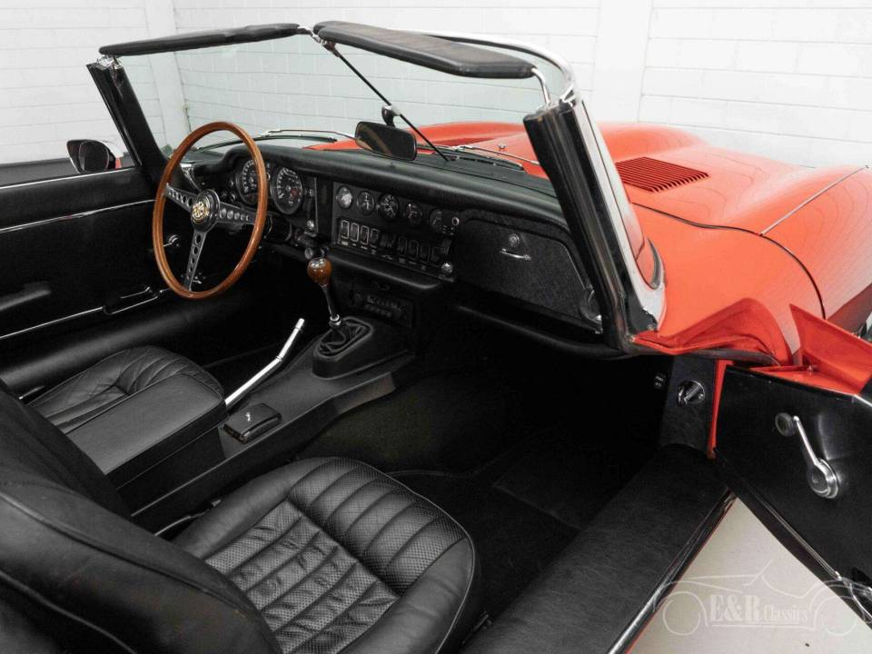 Imagen 8/19 de Jaguar E-Type V12 (1971)