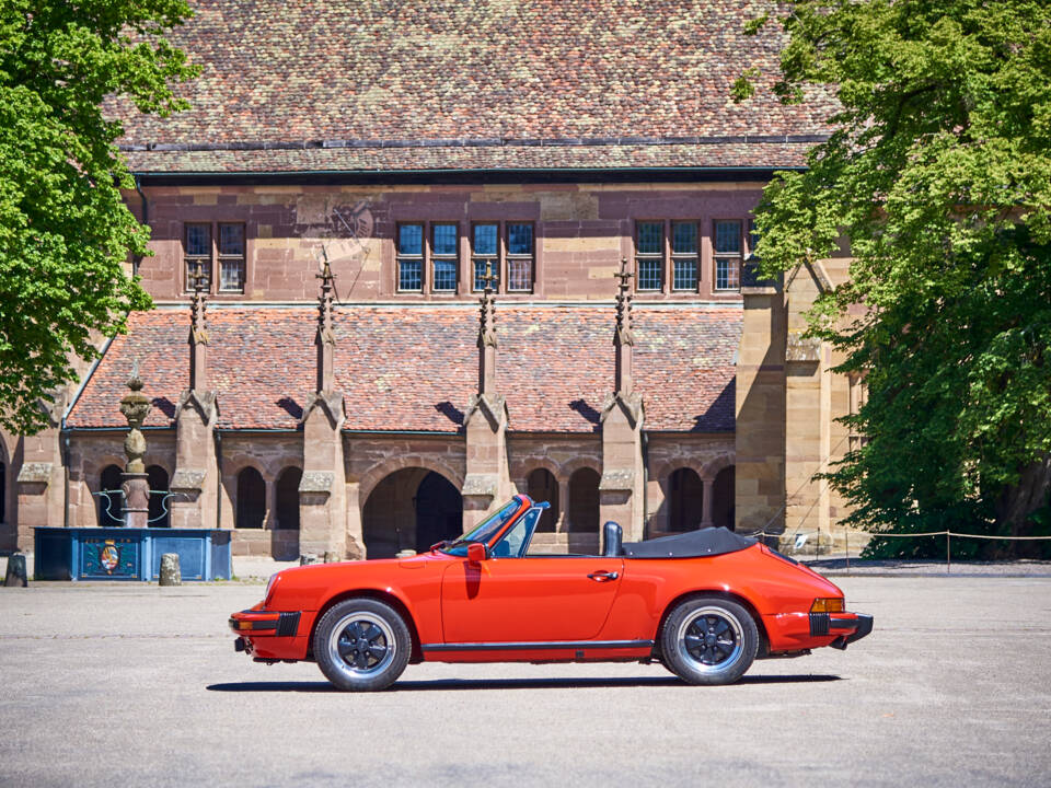Image 37/44 of Porsche 911 SC 3.0 (1983)