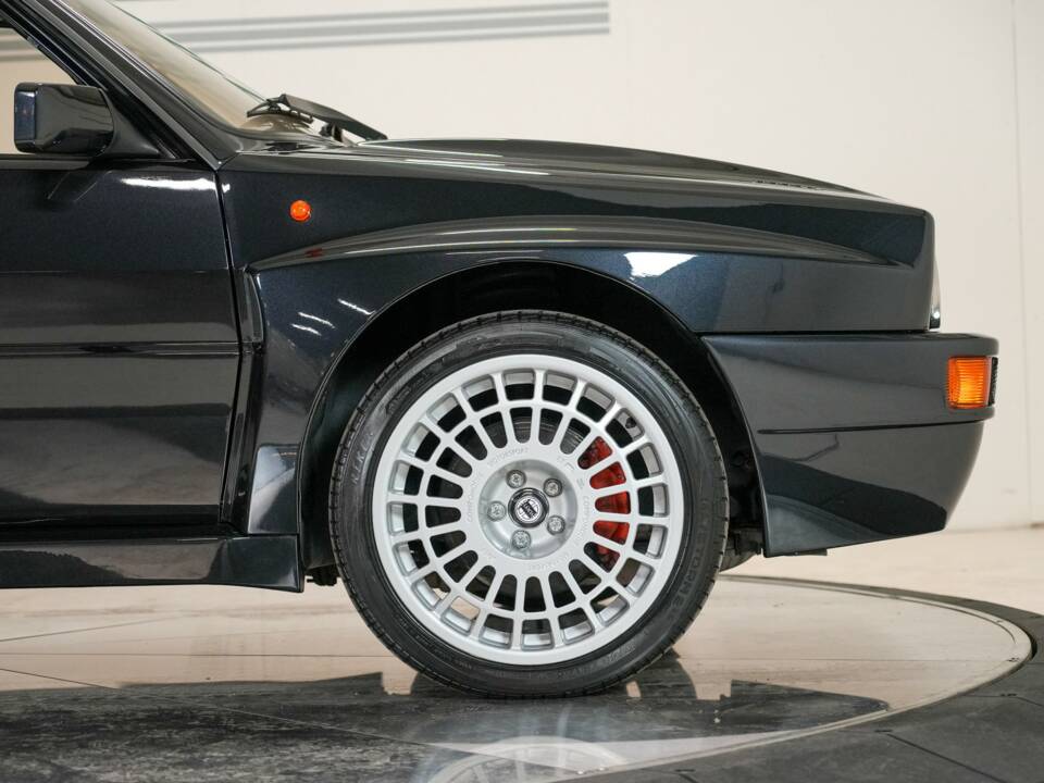 Bild 17/48 von Lancia Delta HF Integrale Evoluzione I (1992)