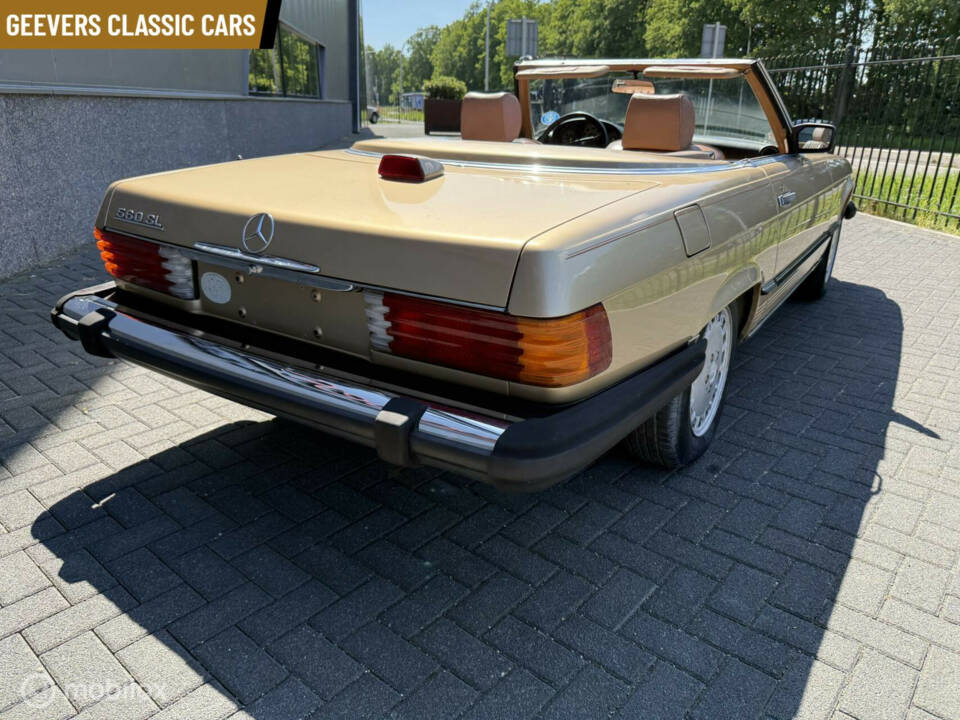 Imagen 12/41 de Mercedes-Benz 560 SL (1986)