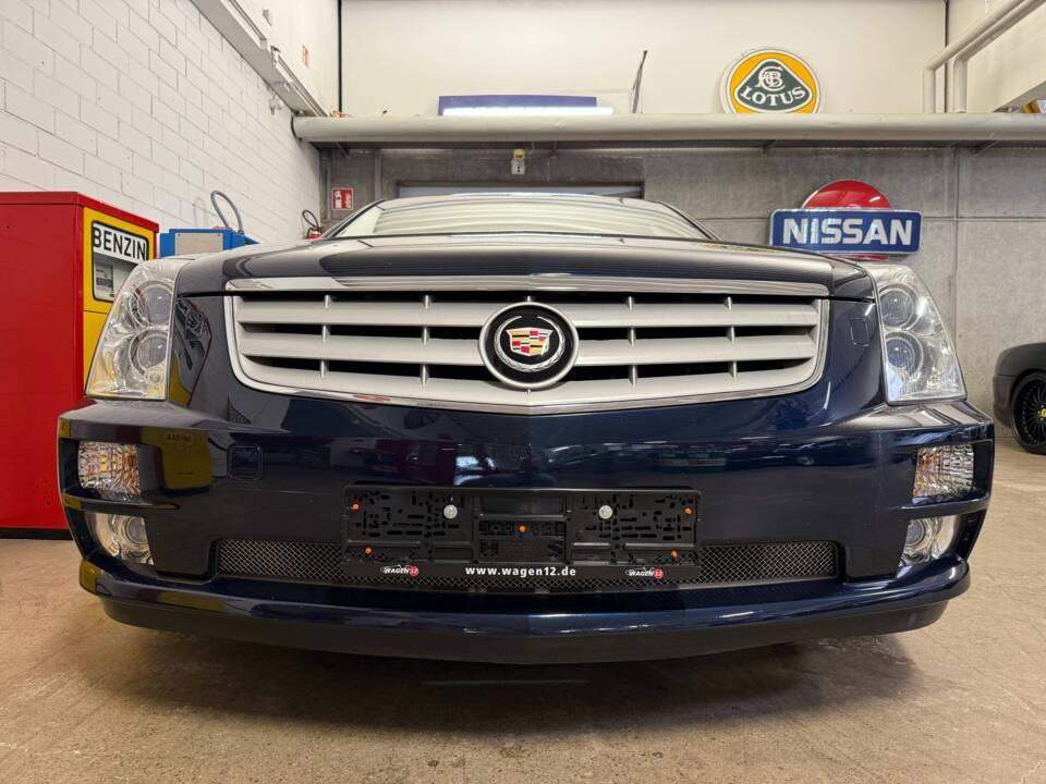 Image 3/17 of Cadillac STS 4.6 (2008)