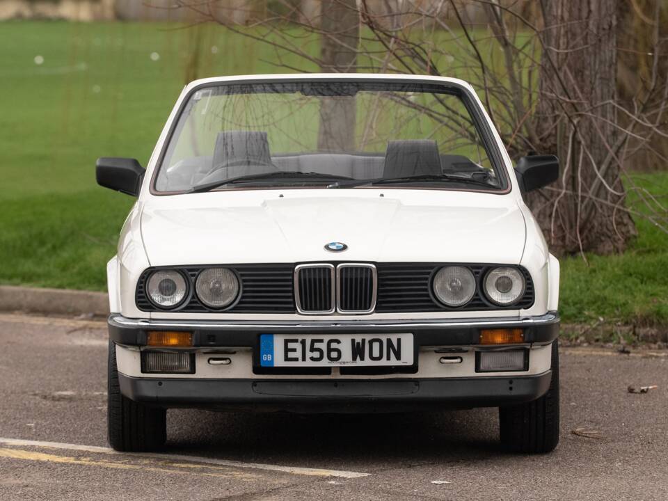 Image 6/50 of BMW 320i (1987)