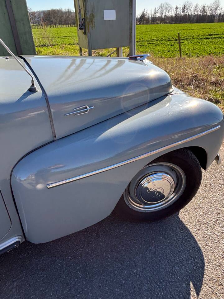 Image 58/133 of Volvo PV 444 (1954)