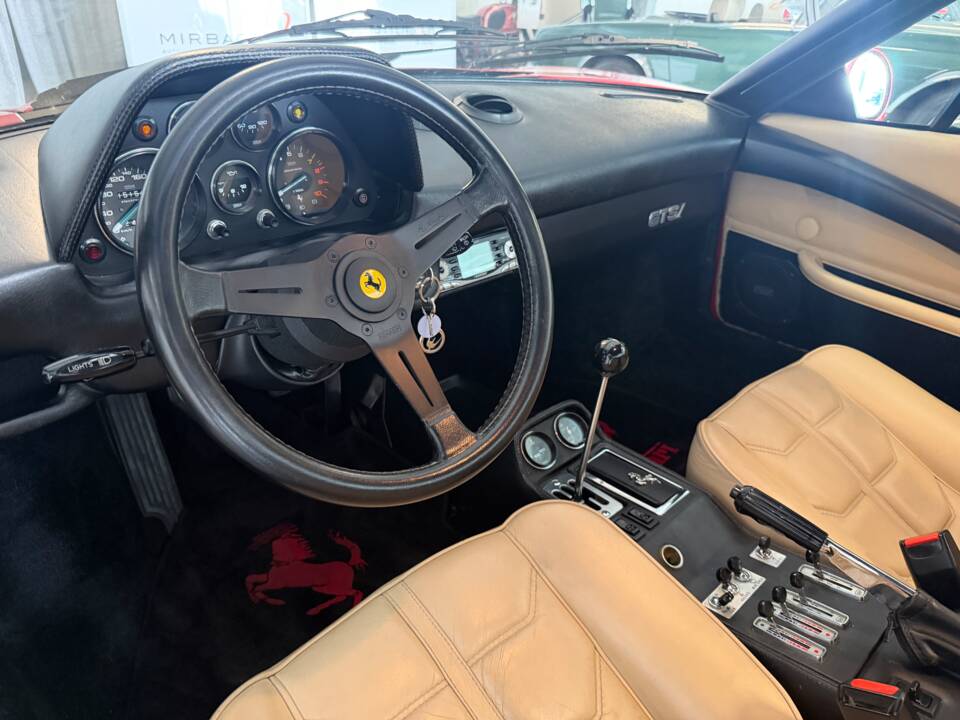 Afbeelding 16/21 van Ferrari 308 GTSi (1982)