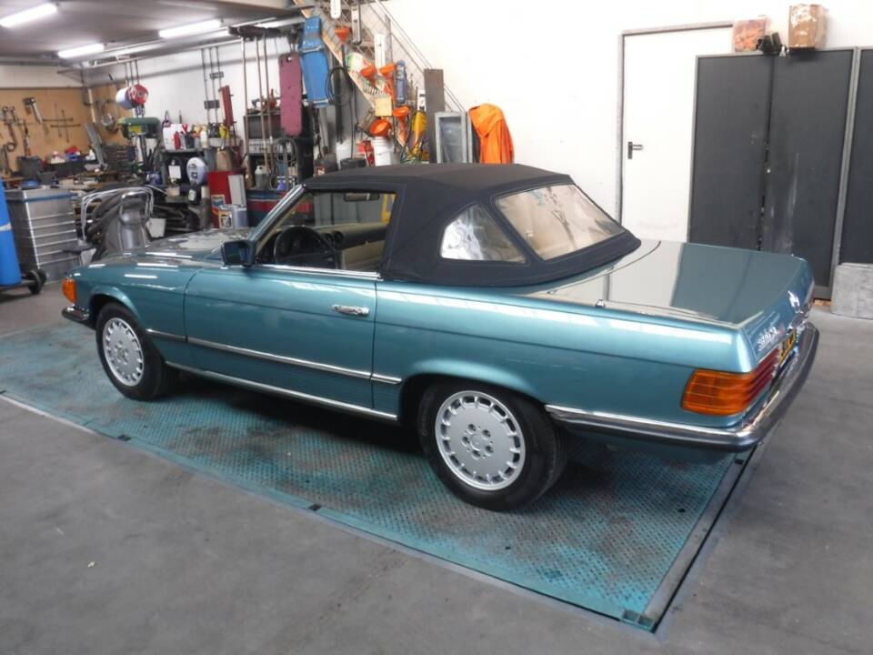 Bild 3/50 von Mercedes-Benz 380 SL (1981)