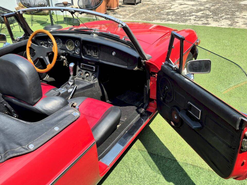 Image 27/40 of MG MGB (1979)