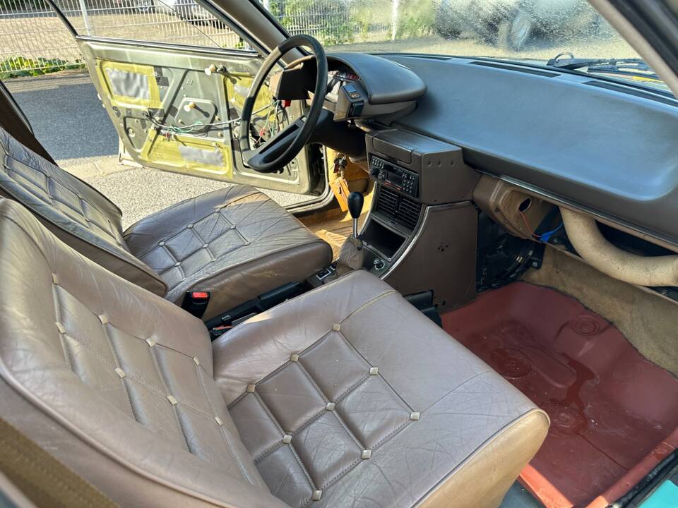 Imagen 9/17 de Citroën CX 25 Prestige (1983)