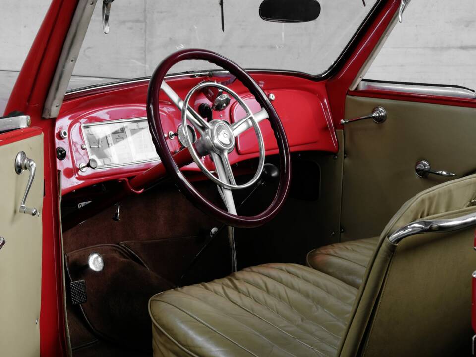 Bild 15/46 von Steyr 220 &quot;Gläser&quot; (1939)
