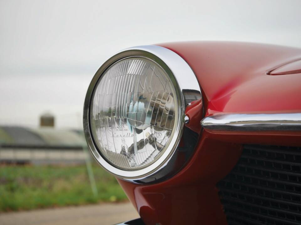Immagine 6/38 di BMW 1600 GT (1968)