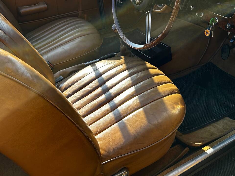 Image 8/14 of Alvis TE 21 (1966)