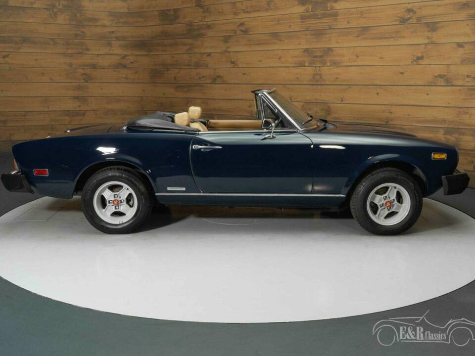 Image 6/19 of FIAT 124 Spider CS1 (1977)