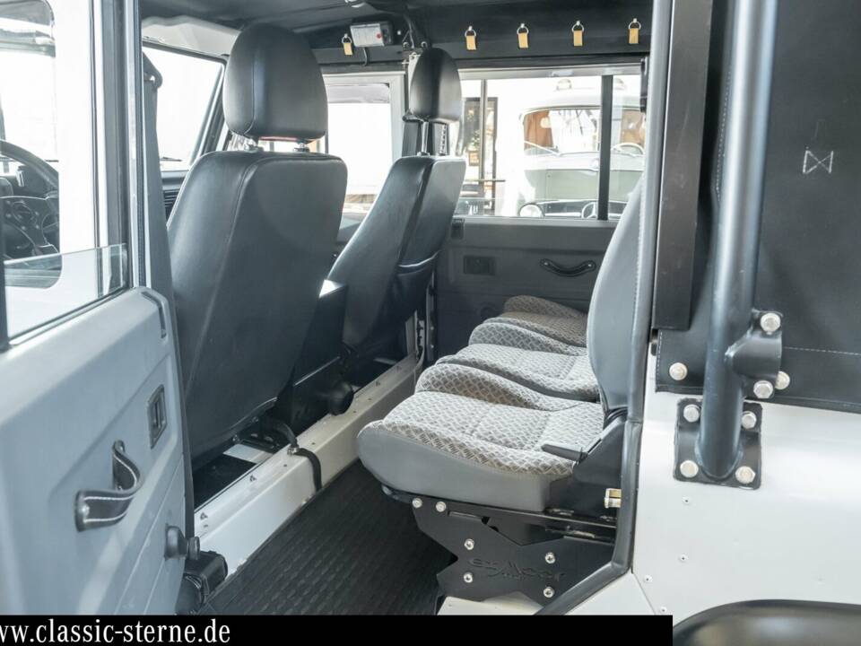 Bild 15/15 von Land Rover Defender 110 (2004)